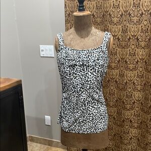 White House Black Market Black and White Fitted Sleeveless Tank